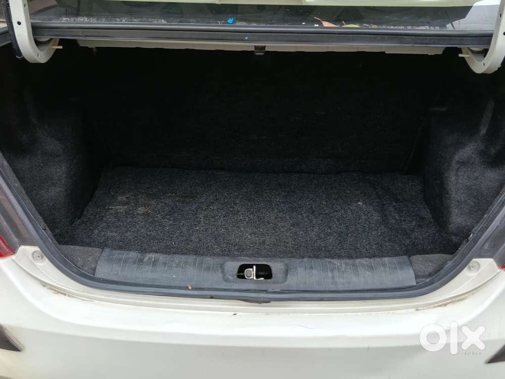 Maruti Suzuki Swift Dzire 1.3 Vxi, 2013, Petrol