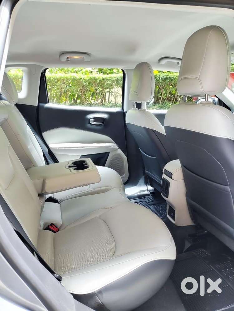 2018 Jeep Compass Petrol 1