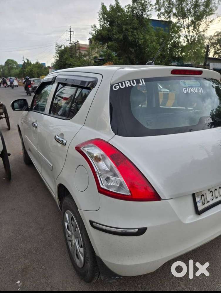 Maruti Suzuki Swift Lxi Option, 2017, Cng & Hybrids