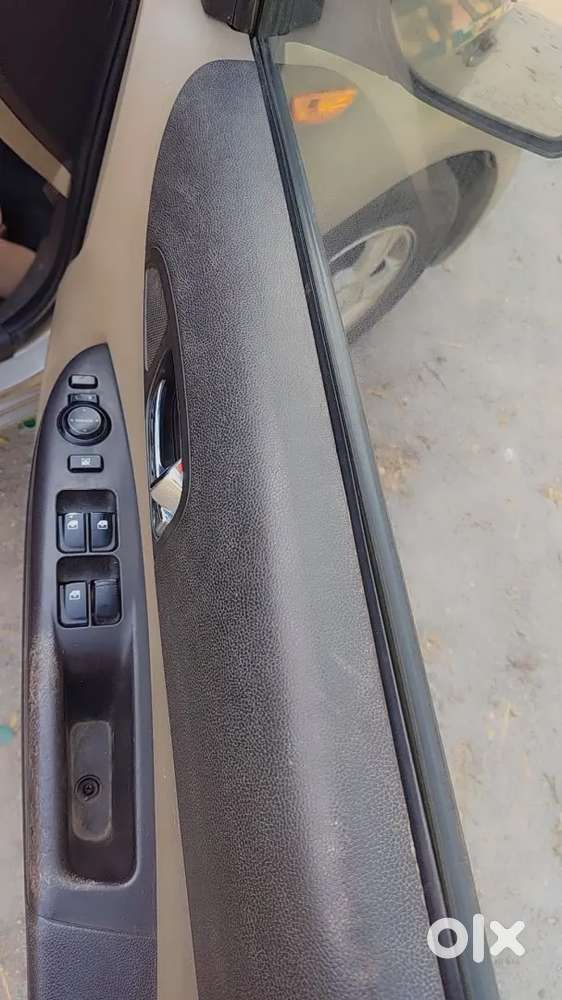 Hyundai I20 Asta Petrol 2010 – Top End – Well Maintained