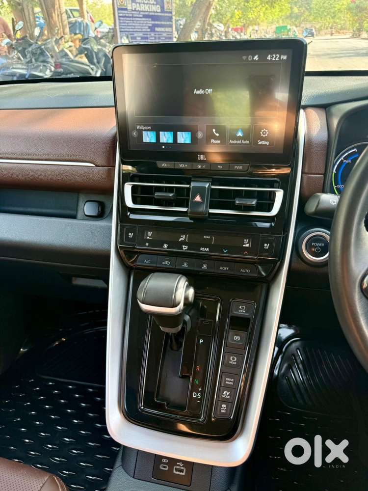 Toyota Innova Hycross 2.0 Zx (o) Hybrid 7 Str, 2025, Petrol