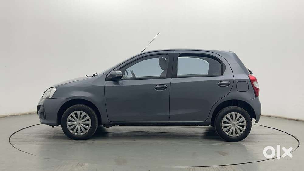 Toyota Etios Liva 2014-2016 V, 2016, Petrol