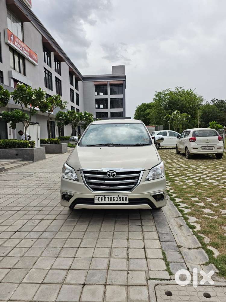 Toyota Innova 2.5 G (diesel) 8 Seater, 2016, Diesel