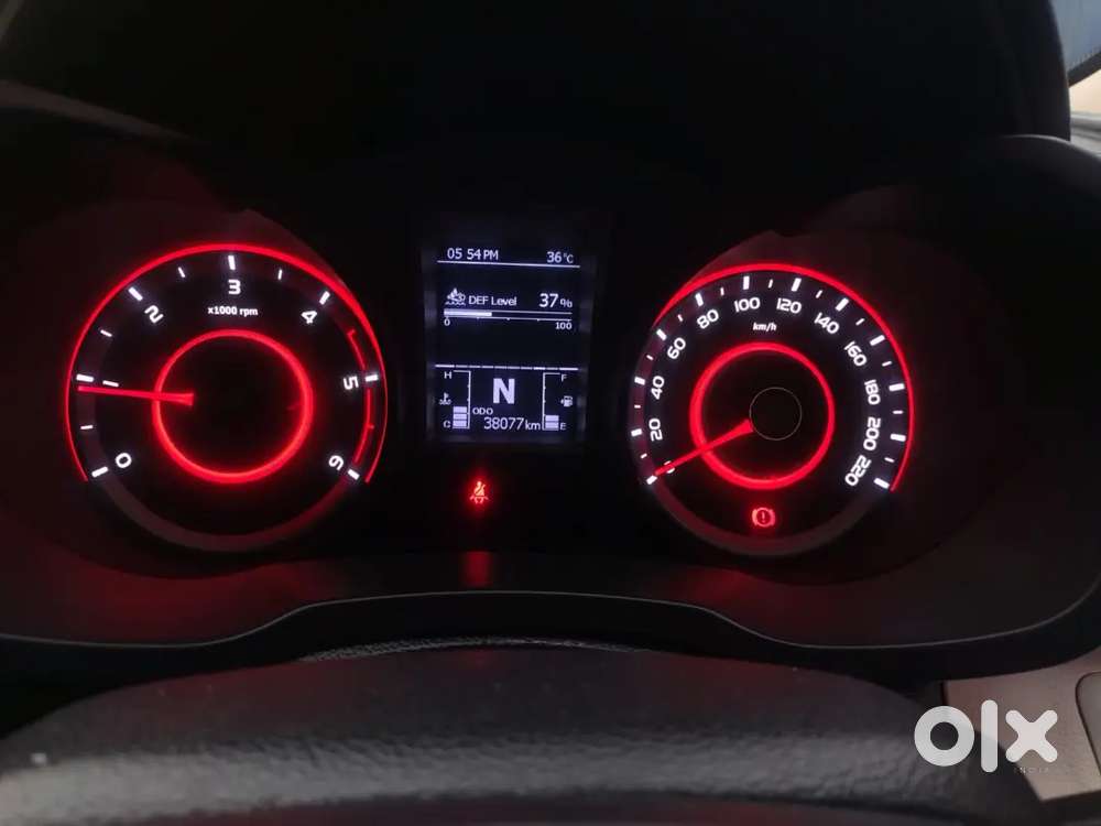 Mahindra Xuv300 2024 Diesel Well Maintained