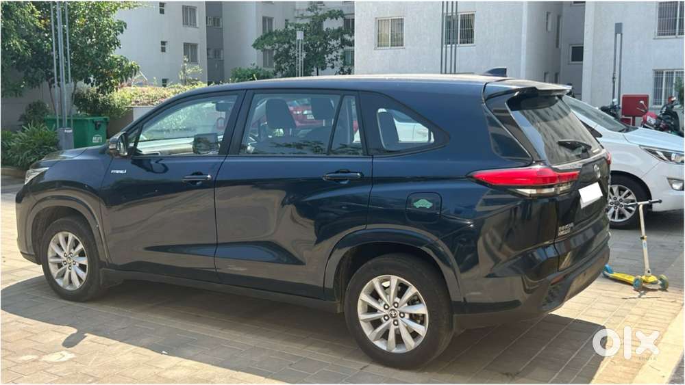 Toyota Innova Hycross Vx Hybrid 2023  1st Owner  22k Kms  Top Condi