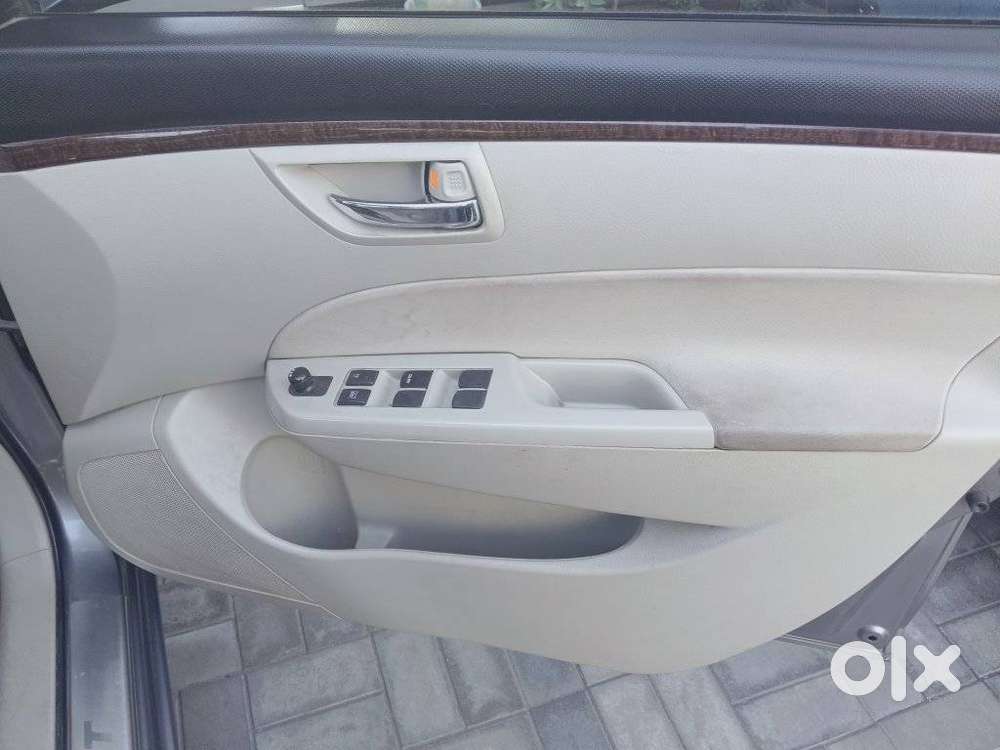 Maruti Suzuki Swift Dzire 1.2 Vxi Bsiv, 2014, Petrol