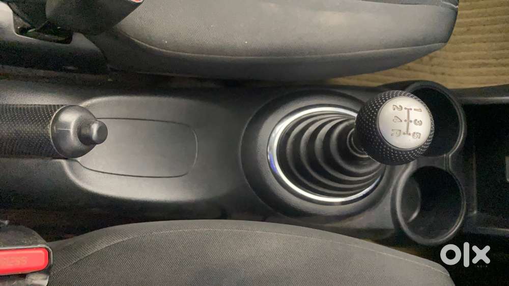 Honda Brio Vx Mt, 2017, Petrol