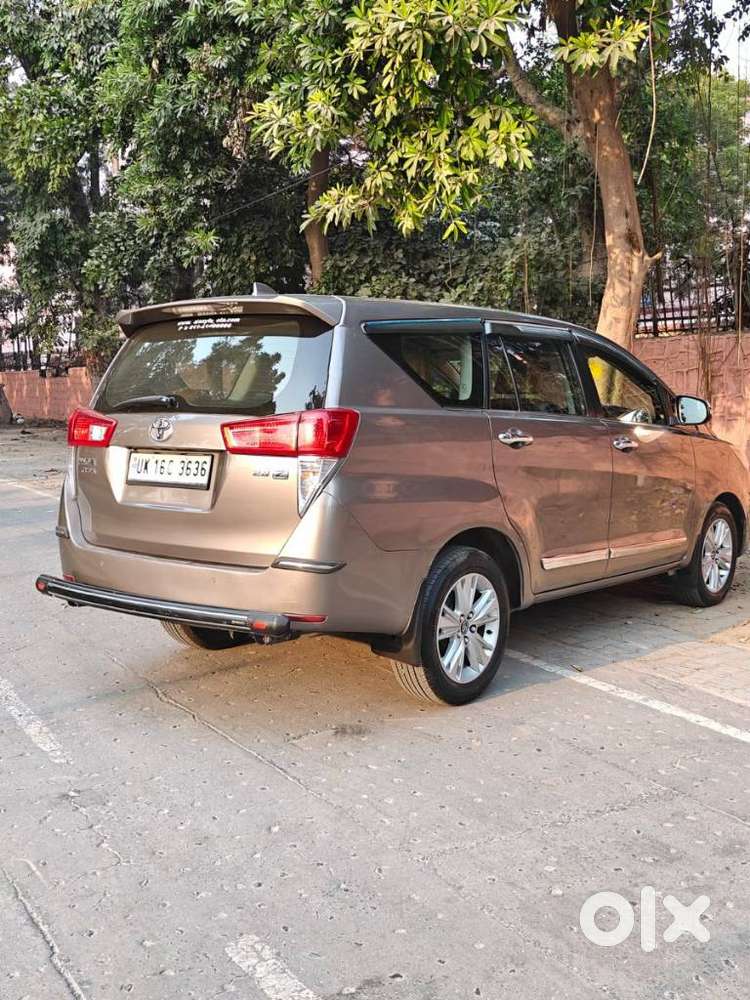 Toyota Innova Crysta