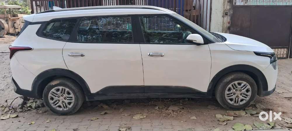 Kia Carens Prestige Petrol Manual 2023