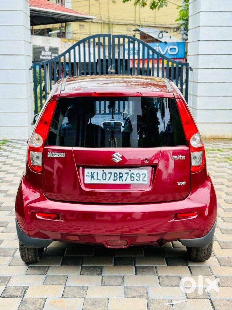 Maruti Suzuki Ritz Vxi, 2010, Petrol