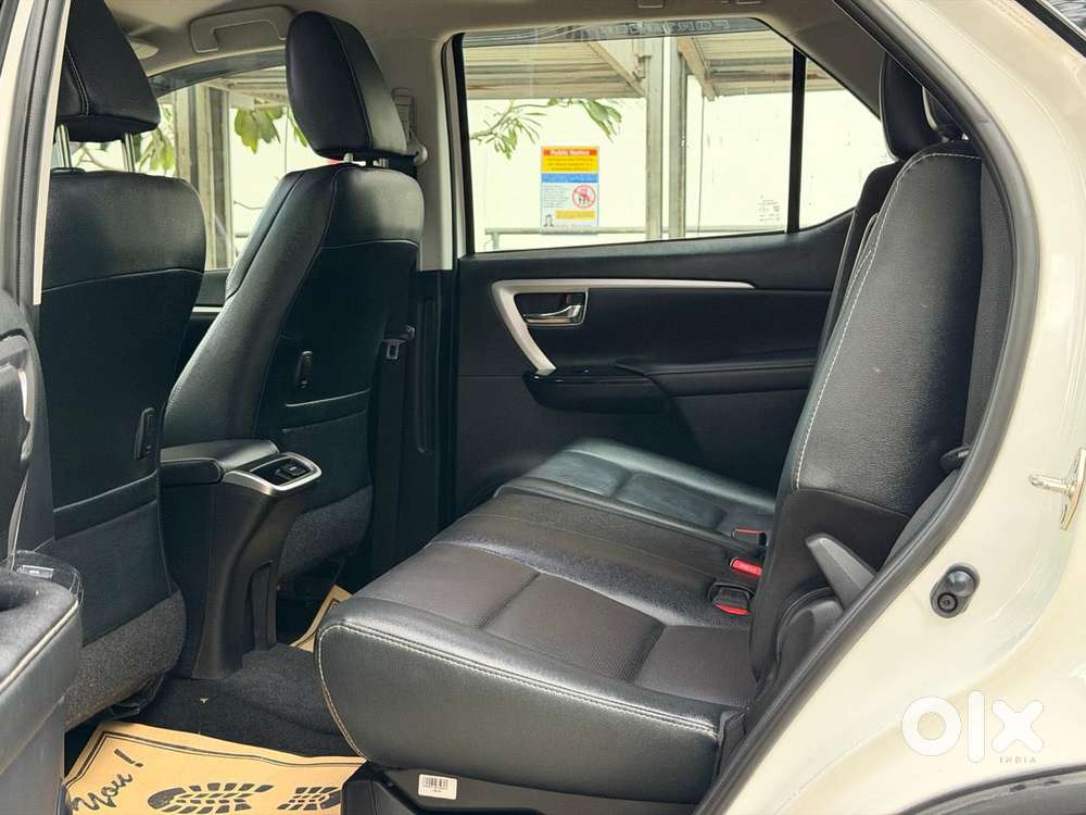 Toyota Fortuner 4x2 At 2.7 Petrol, 2024, Petrol