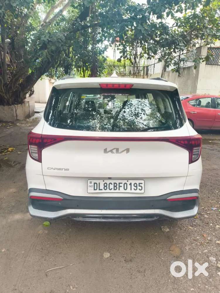 Kia Carens 2023 Petrol 7000 Km Driven