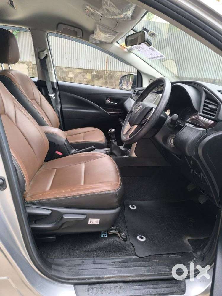 Toyota Innova Crysta 2.4 G Mt, 2024, Diesel