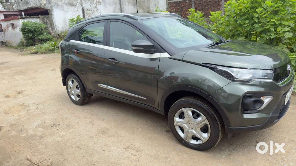 Tata Nexon Petrol 37400 Km Driven