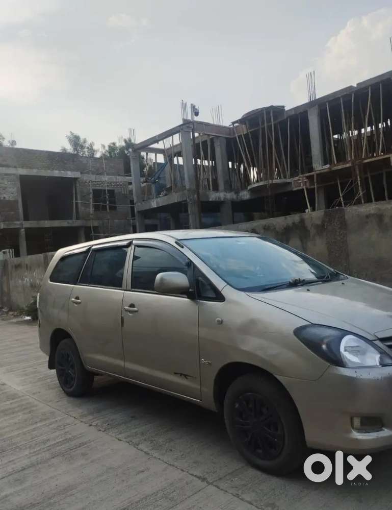 Toyota Innova 2010 Diesel Well Maintained