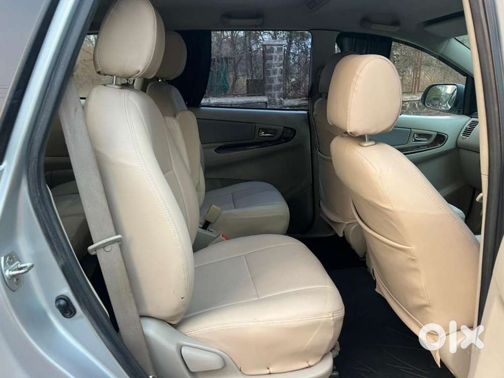 Toyota Innova 2014 Diesel Well Maintained For Sale At Kharghar