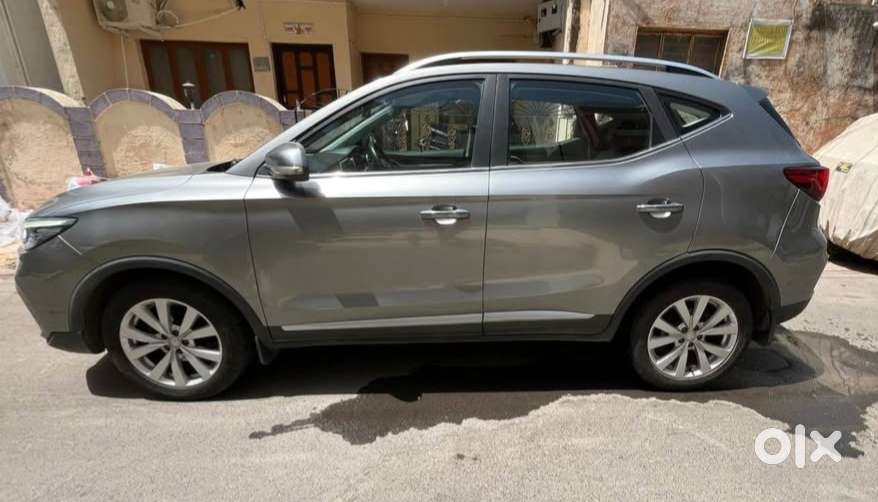 Mg Astor Zs Vti-tech Cvt Sharp, 2025, Petrol