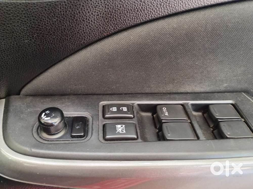 Maruti Suzuki Swift Amt Zxi, 2018, Petrol