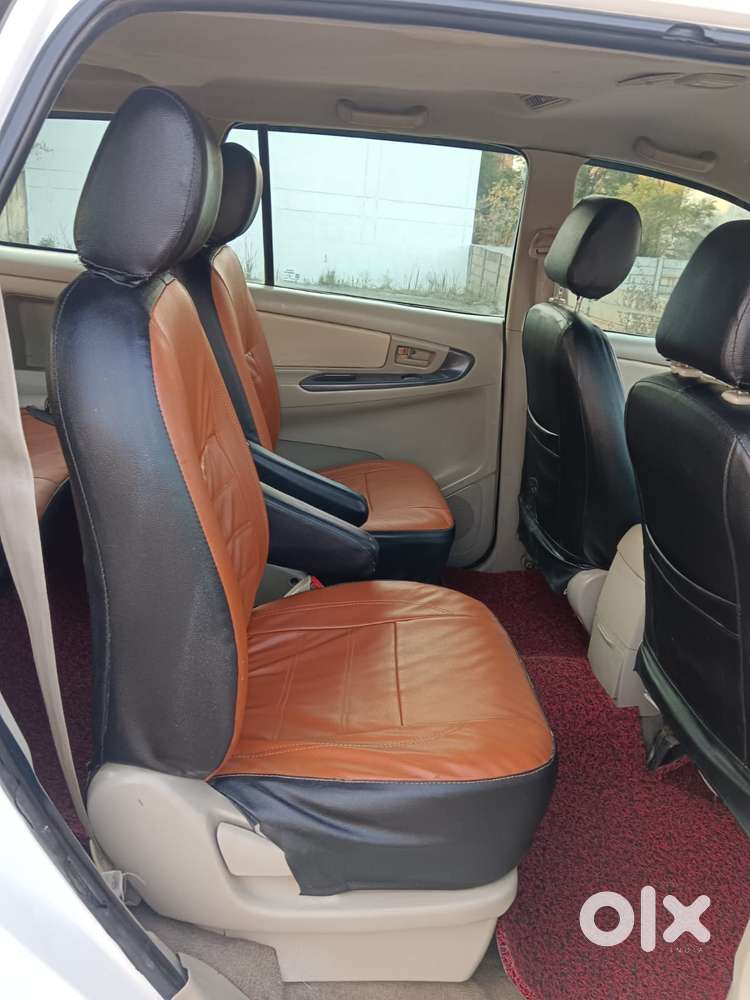 Toyota Innova 2.5 Gx 8 Seater Limited Edition, 2012, Diesel
