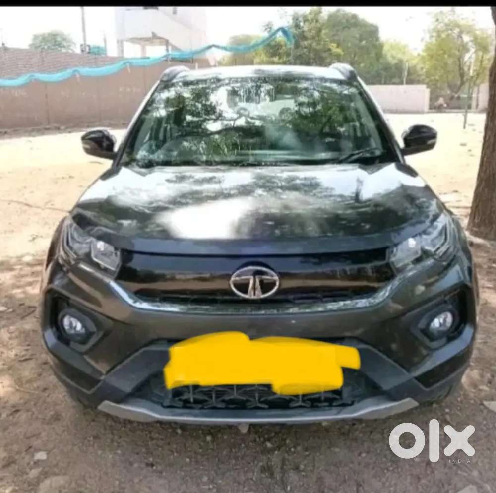Tata Nexon Xz Petrol 29k Kms 1.2 Revtron