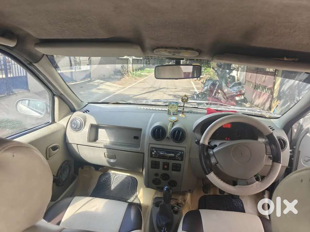 Mahindra Renault Logan 2008