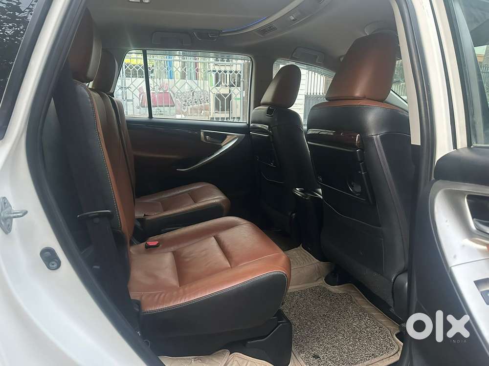 Toyota Innova Crysta 2.8z Automatic, 2017, Diesel
