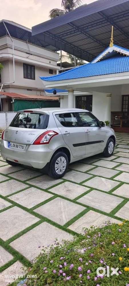 Maruti Suzuki Swift 1.2 Vxi (o), 2013, Petrol