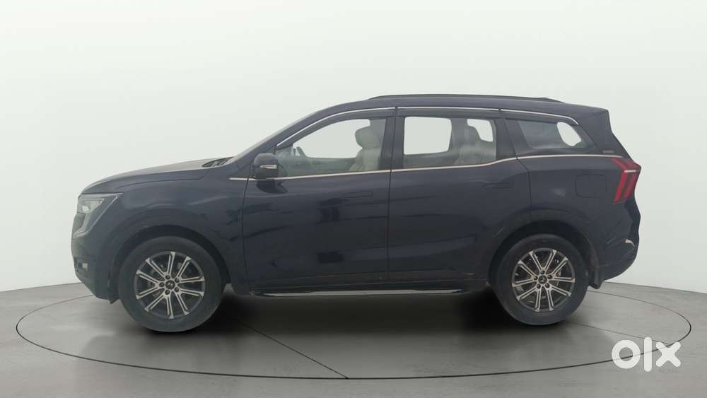 Mahindra Xuv700 2.0 Ax 7 Petrol Mt Str, 2024, Petrol