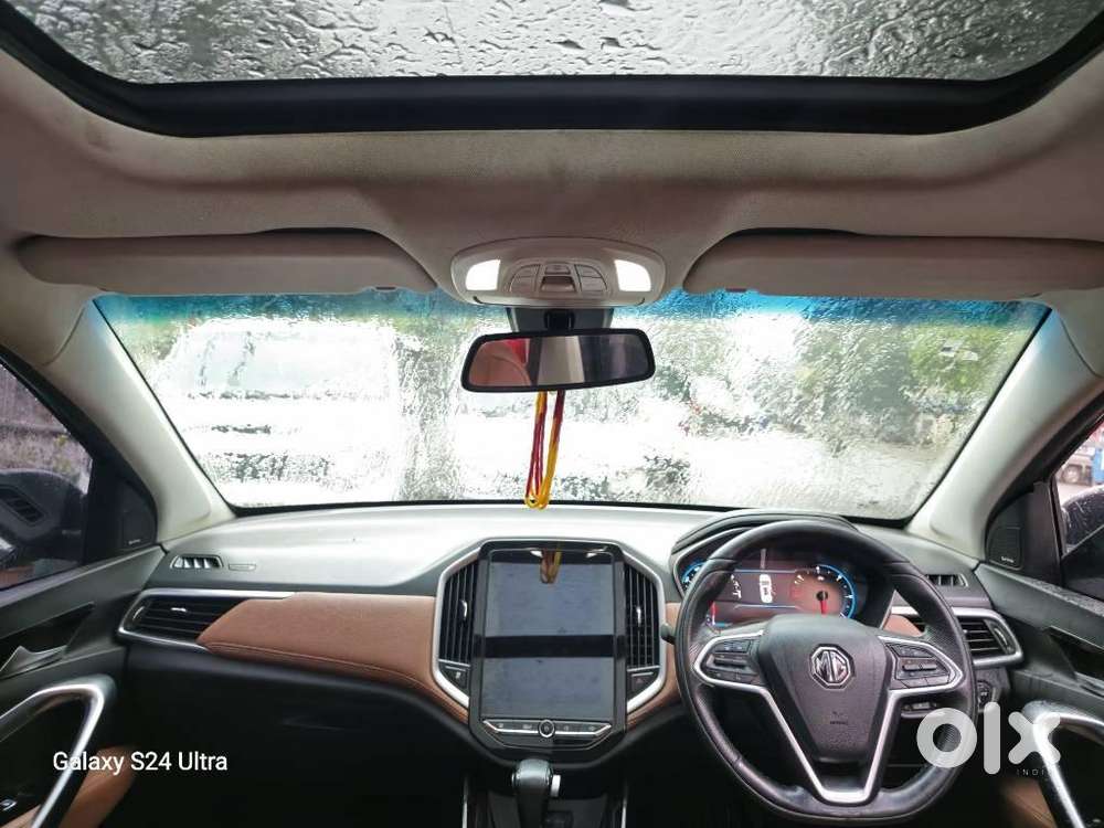 Mg Hector Plus Sharp Pro 1.5 Turbo Petrol  Cvt 7 Str Dual Tone, 2020..