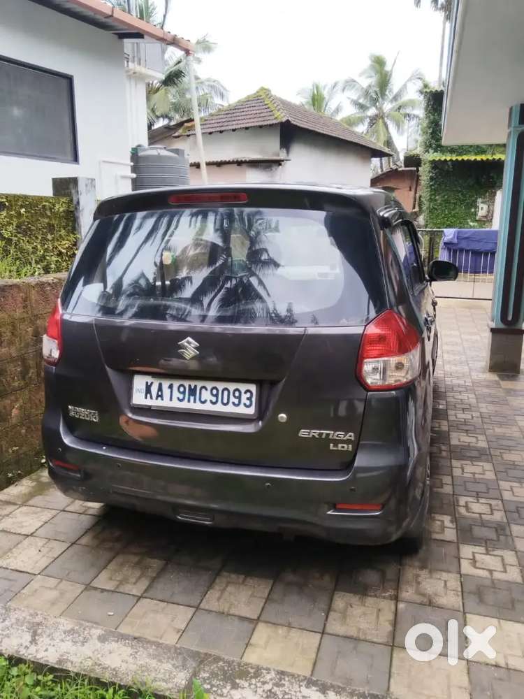 Maruti Suzuki Ertiga 2012 Diesel Well Maintained