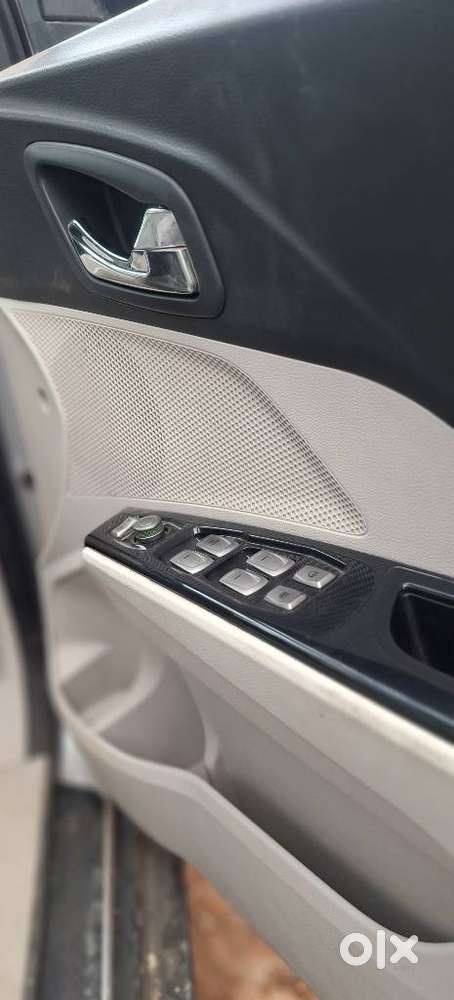 Mahindra Xuv300 W8 Option Diesel, 2019, Diesel