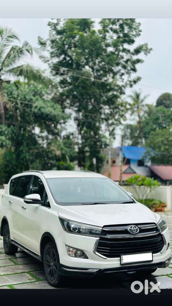 Innova Crysta Touring Sport Zx 2.4 At (2017) Diesel
