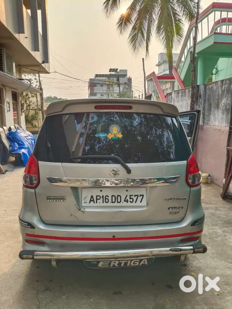 Maruti Suzuki Ertiga 2016 Diesel 151410 Km Driven