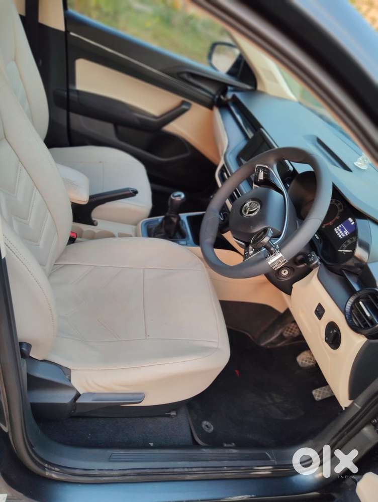 Skoda Slavia 1.0 Active Tsi, 2022, Petrol