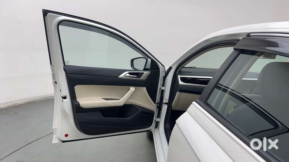 Volkswagen Virtus Highline Plus 1.0 Tsi At, 2024, Petrol