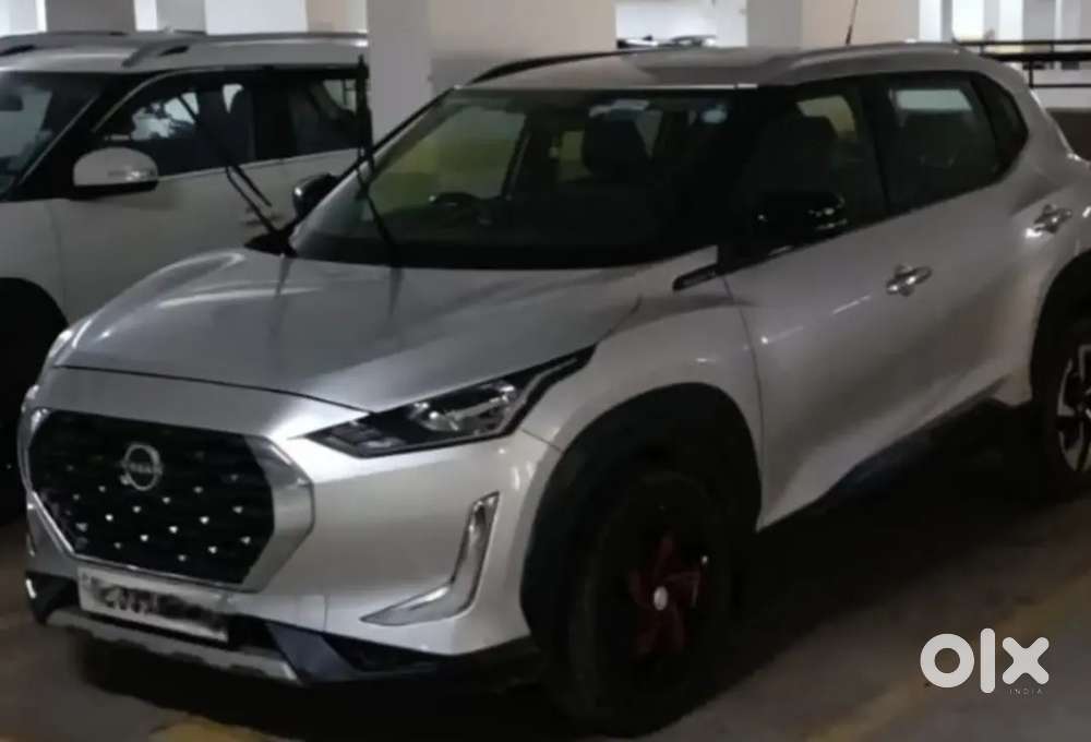 Nissan Magnite 2020 Silver Petrol Well Maintained. Bought In 2021 Jan