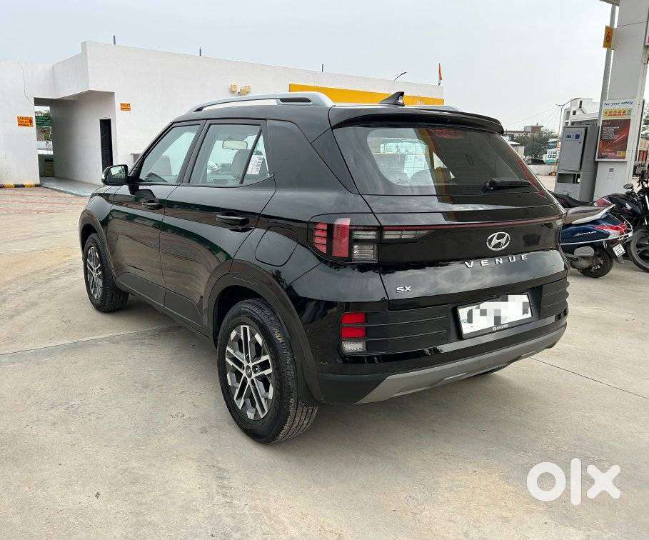 Hyundai Venue Sx Mt, 2023, Diesel