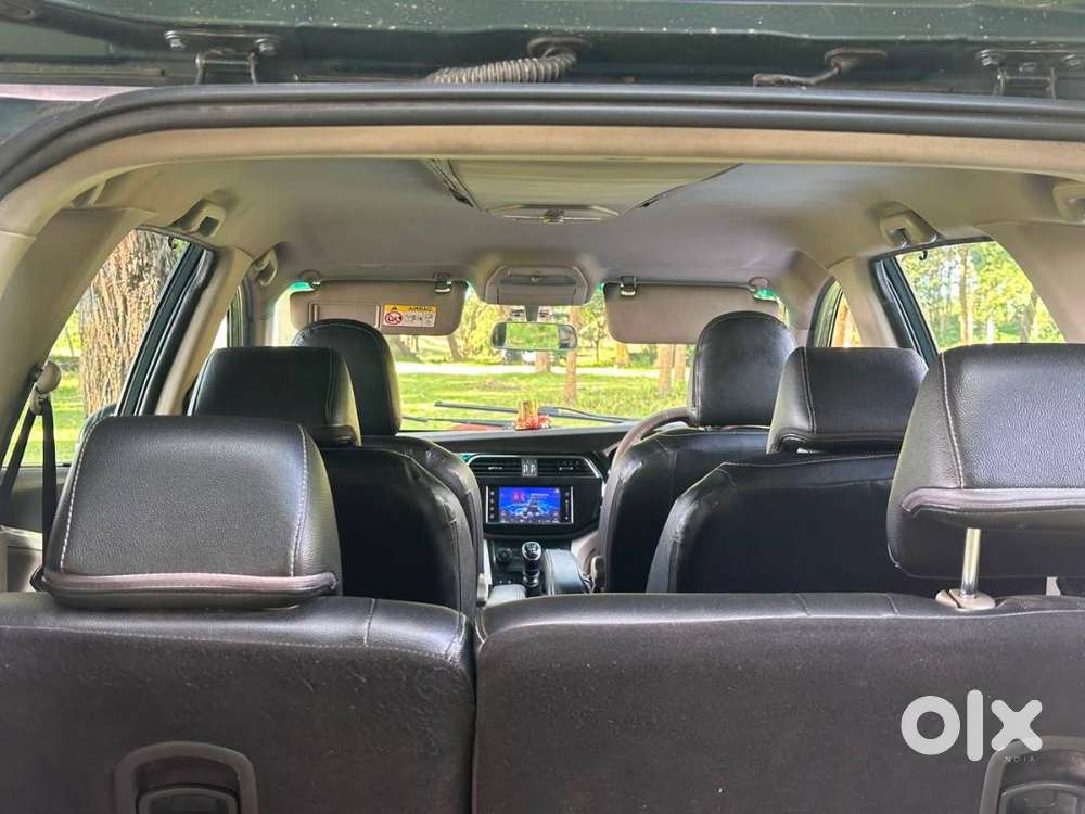 Mahindra Marazzo M8 Diesel 2019
