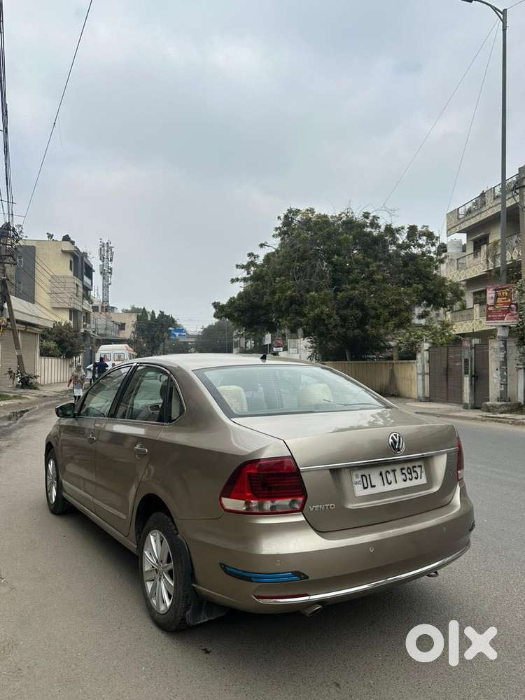 Volkswagen Vento 1.6 Highline, 2015, Petrol
