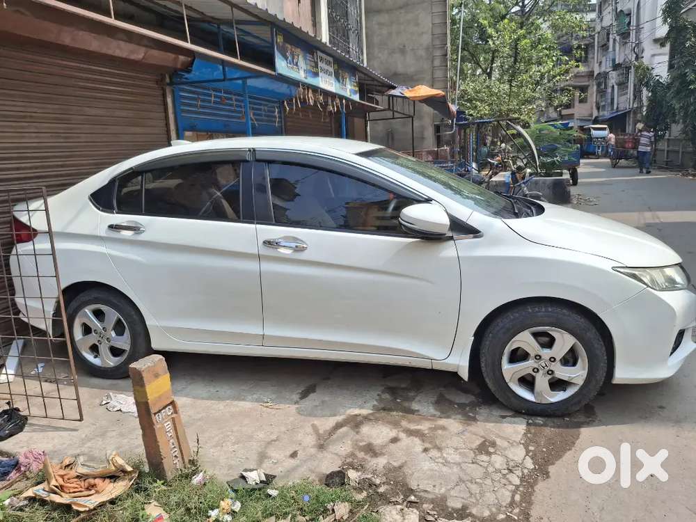 Honda City Petrol 2015 Variant