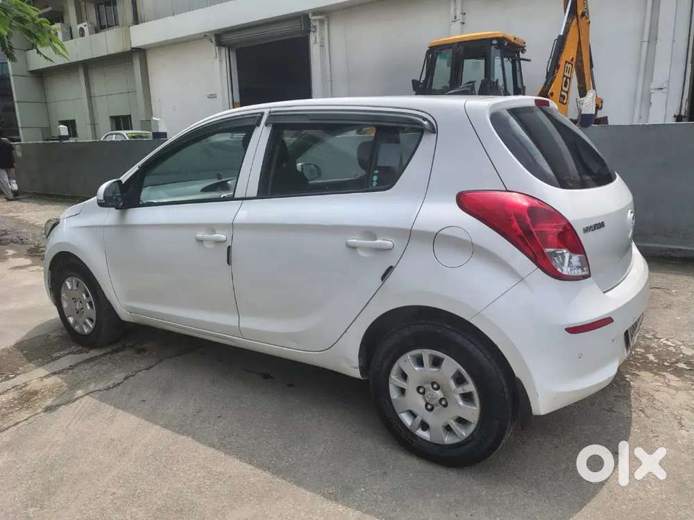 Hyundai I20 201349536 Petrol 49563 Km Driven
