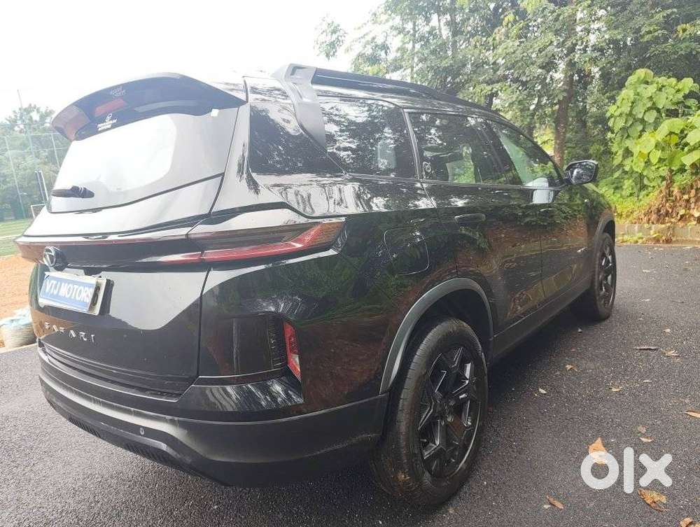 Tata Safari Accomplished Plus Dark Edition At, 2023, Diesel