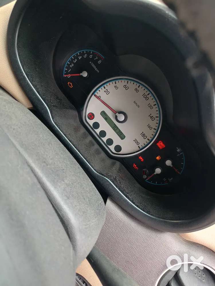 Must Condition Car Charo Tyar Naye Hai