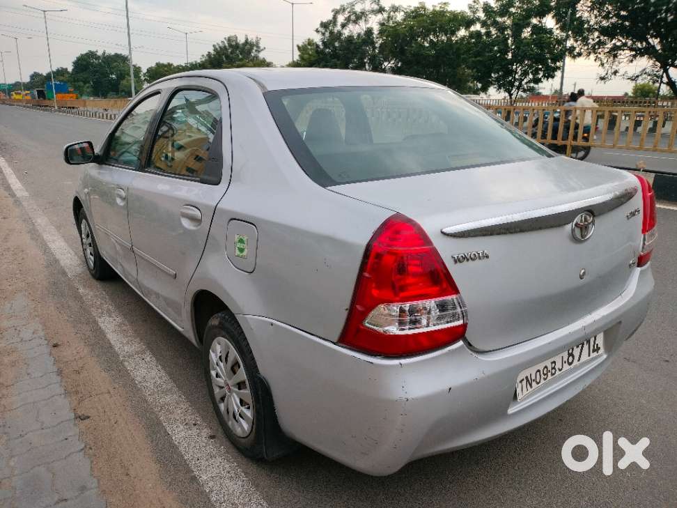 Toyota Etios V, 2011, Petrol