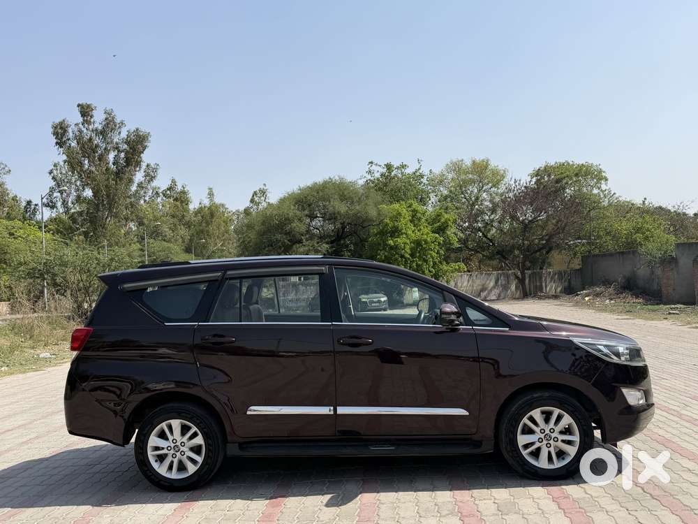 Toyota Innova Crysta 2.8 Gx At 7 Str, 2017, Diesel