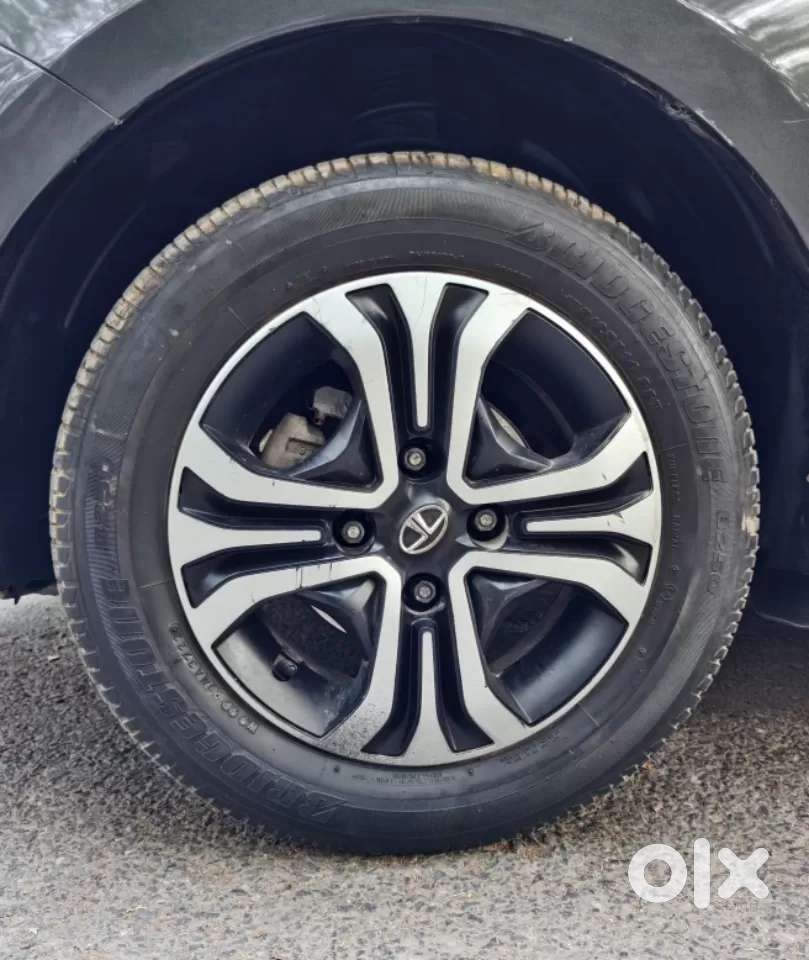 Tata Tiago 1.05 Revotorq Xt, 2023, Petrol