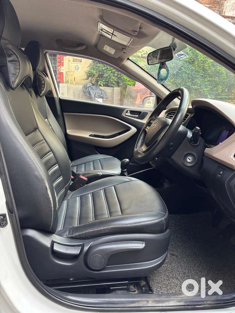 Hyundai Elite I20 Sportz (o) 1.2 Mt, 2020, Petrol