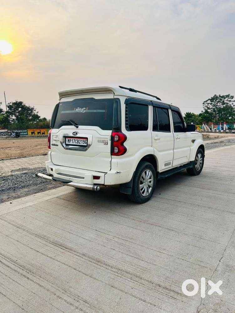 Mahindra Scorpio 2016 Diesel Well Maintained