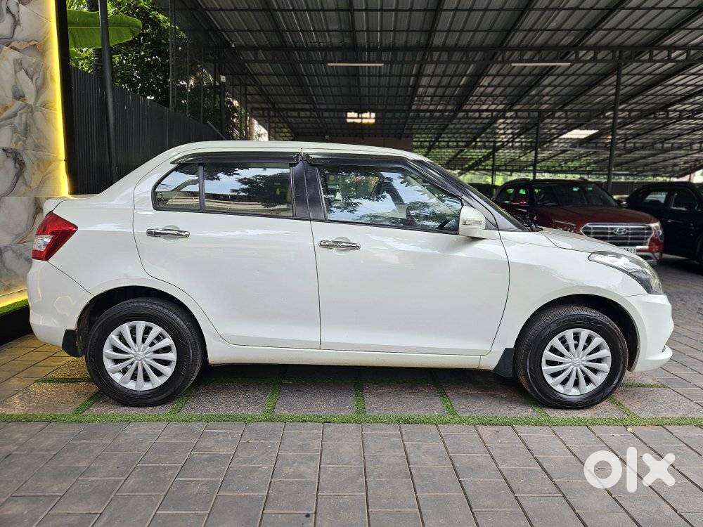 Maruti Suzuki Swift Dzire Vxi Optional, 2016, Petrol