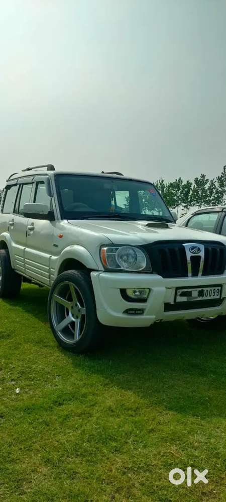 Mahindra Scorpio Classic 2006 Diesel 97000 Km Driven